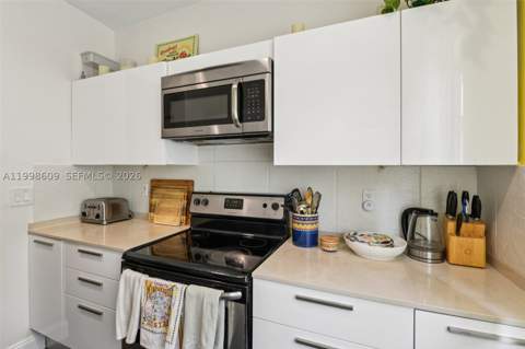 1510 Meridian Ave 12, Miami Beach FL - photo 12 of 22
