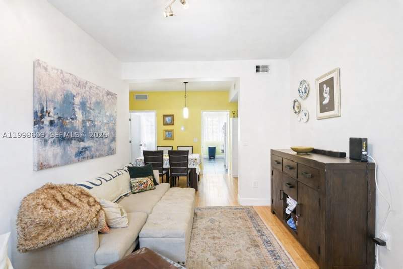 2 bedroom Condominium at 1510 Meridian Ave 12, The Castle Meridian Condo, Miami Beach — photo 3