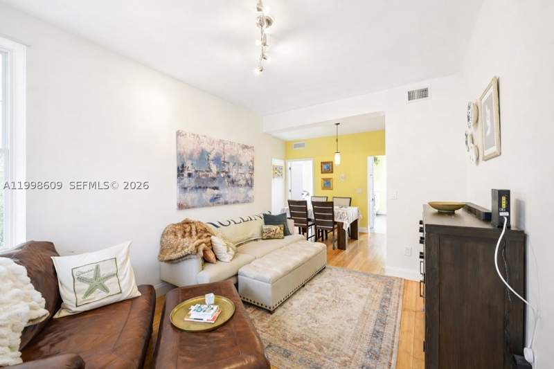 2 bedroom Condominium at 1510 Meridian Ave 12, The Castle Meridian Condo, Miami Beach — photo 4