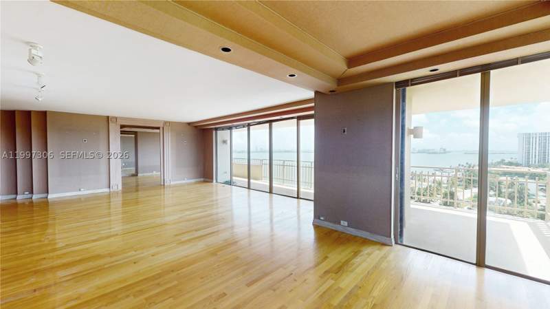 2 bedroom Condominium at 11113 Biscayne Blvd 1251, Jockey Club III Condo, Miami — photo 3