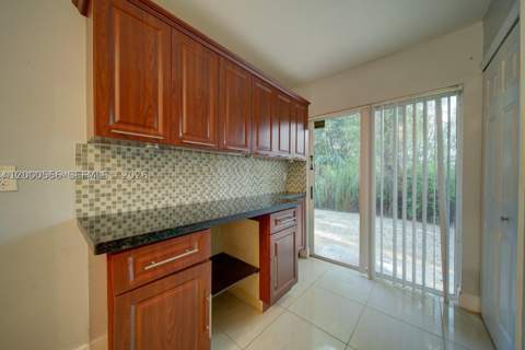 1250 SE 31st Ct 104-33, Homestead FL - photo 8 of 19