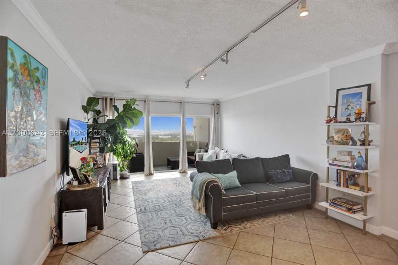 2 bedroom Condominium at 300 Bayview Dr Ph10, Arlen House Condo, Sunny Isles Beach — photo 3