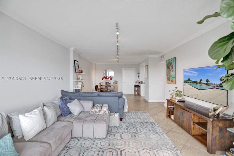 2 bedroom Condominium at 300 Bayview Dr Ph10, Arlen House Condo, Sunny Isles Beach — photo 5