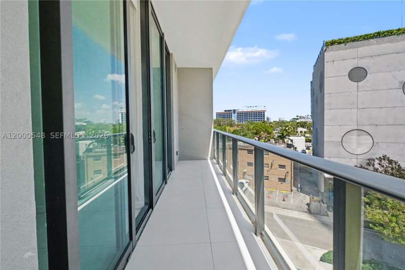 1 bedroom Condominium at 501 NE 31st St 302, Paraiso Bayviews Condo, Miami — photo 3