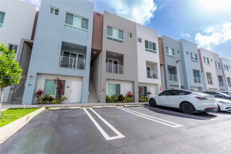 2 bedroom Condominium at 2505 NE 193rd St 4215, Riverwood, Miami — photo 1