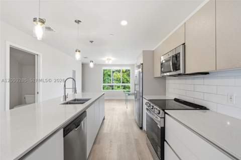2505 NE 193rd St 4215, Miami FL - photo 13 of 40