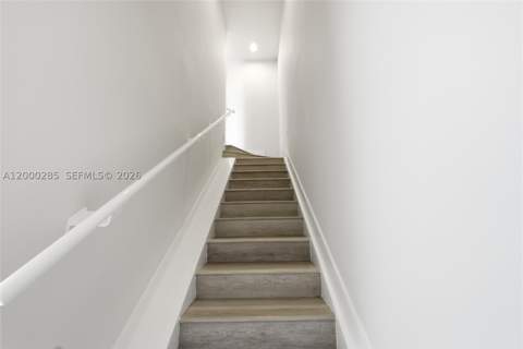 2505 NE 193rd St 4215, Miami FL - photo 17 of 40