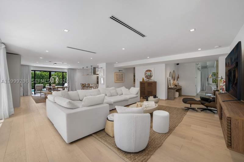 4 bedroom SingleFamilyResidence at 70 Samana Dr, Bay Heights 1st Addn, Miami — photo 3