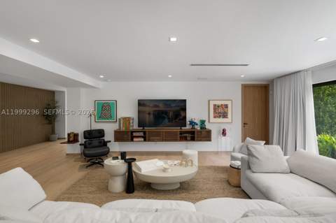 70 Samana Dr, Miami FL - photo 7 of 25