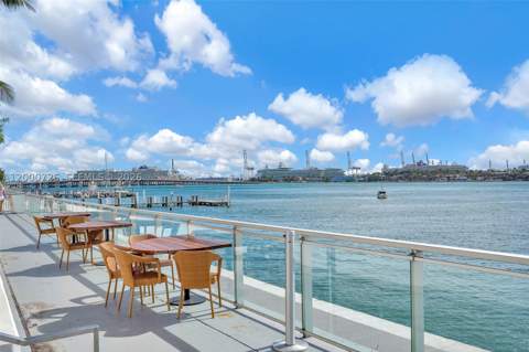 1100 West Ave 916, Miami Beach FL - photo 12 of 47