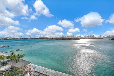 1100 West Ave 916, Miami Beach FL - photo 7 of 47