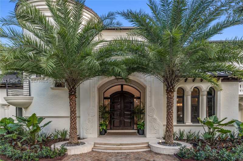 6 bedroom SingleFamilyResidence at 6350 SW 107th St, Helms Country Estates Add, Pinecrest — photo 1