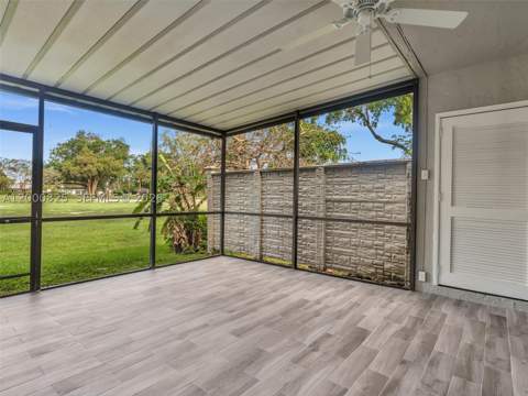 19174 Bobolink Dr, Hialeah FL - photo 10 of 35