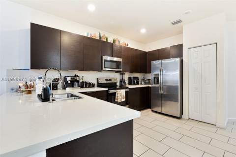 15070 SW 119th Ln, Miami FL - photo 6 of 30