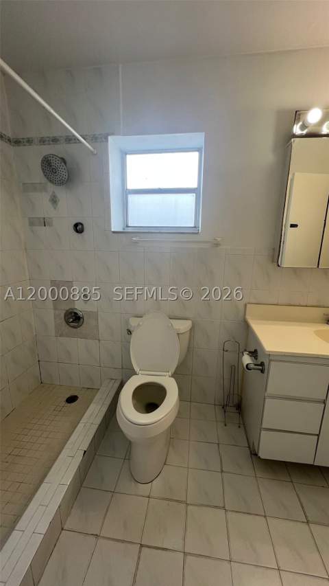 6070 W 18th Ave 323, Hialeah FL - photo 10 of 17