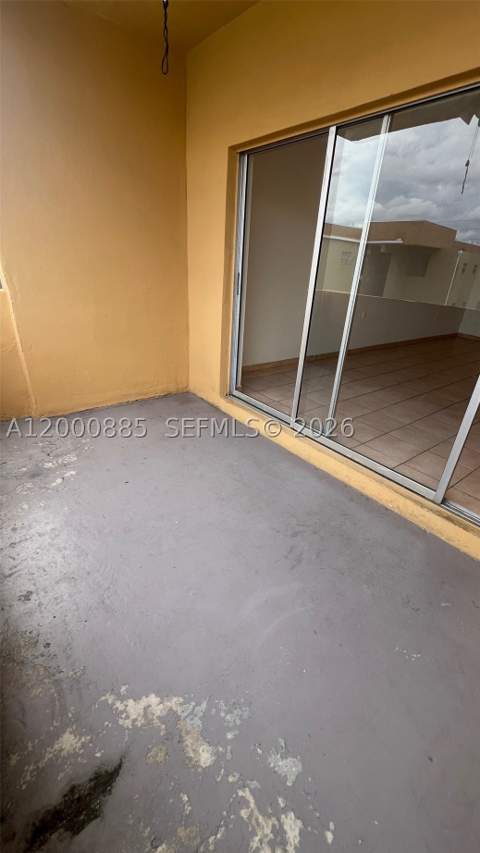 6070 W 18th Ave 323, Hialeah FL - photo 14 of 17