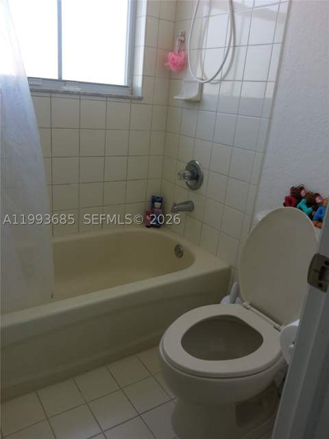 11050 NW 86th Ter ., Doral FL - photo 6 of 11