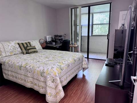 10850 N Kendall Dr 414, Miami FL - photo 16 of 29