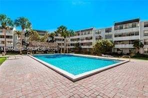 10850 N Kendall Dr 414, Miami FL - photo 24 of 29