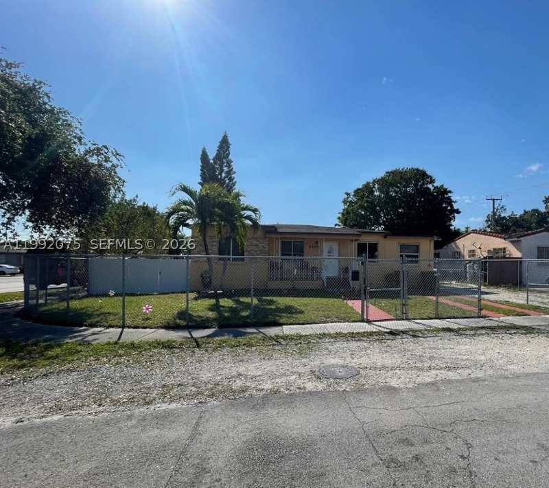 3 bedroom SingleFamilyResidence at 3700 W 6th Ln, Bonmill Sub, Hialeah — photo 1