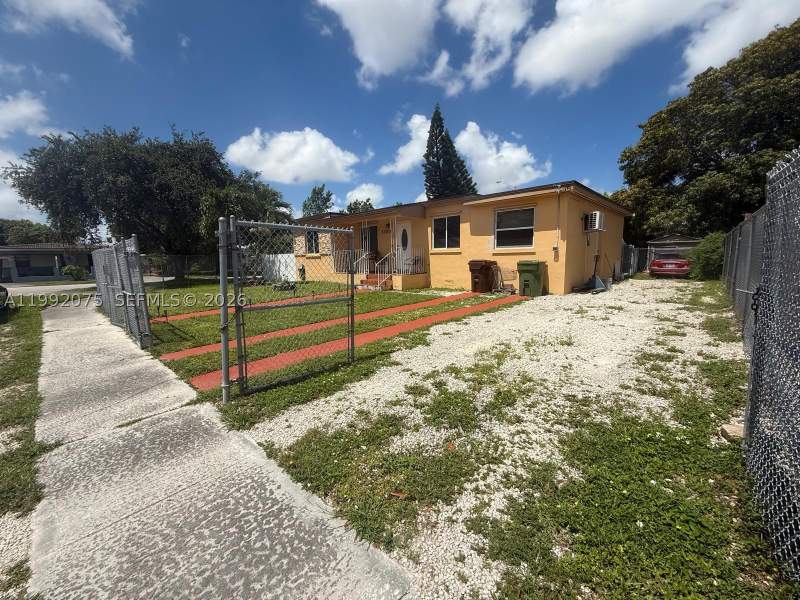 3 bedroom SingleFamilyResidence at 3700 W 6th Ln, Bonmill Sub, Hialeah — photo 4