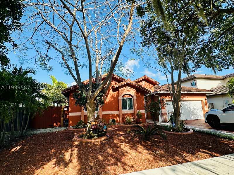 4 bedroom SingleFamilyResidence at 14531 SW 160th Ct, Roseway Sub, Miami — photo 1