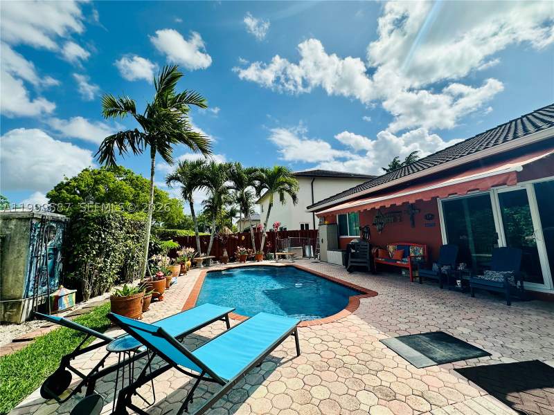 4 bedroom SingleFamilyResidence at 14531 SW 160th Ct, Roseway Sub, Miami — photo 2