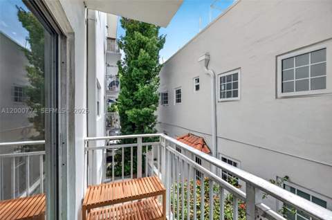 1519 Drexel Ave 201 + Den, Miami Beach FL - photo 15 of 62