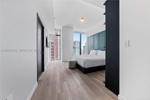 20 NE 11th St 4403, Miami FL - photo 12 of 29
