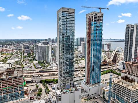 20 NE 11th St 4403, Miami FL - photo 23 of 29