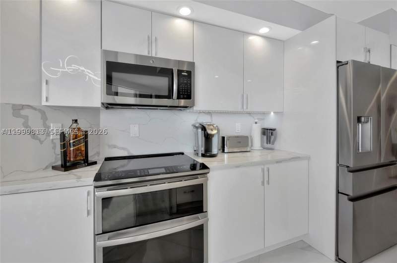 2 bedroom Condominium at 16425 Collins Ave 1612, Oceania I Condo, Sunny Isles Beach — photo 4