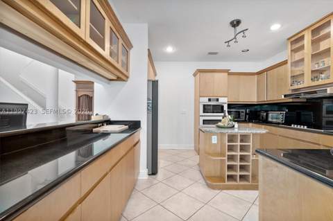 6720 SW 88th Ter, Pinecrest FL - photo 10 of 48