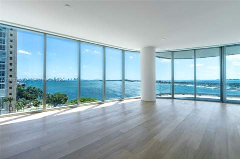 175 SE 25 Rd 501, Miami FL - photo 10 of 68