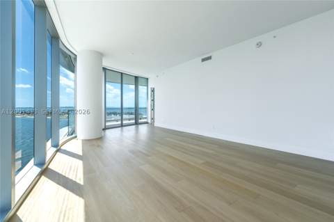 175 SE 25 Rd 501, Miami FL - photo 12 of 68