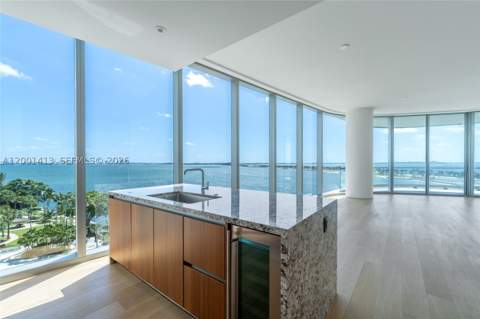 175 SE 25 Rd 501, Miami FL - photo 13 of 68