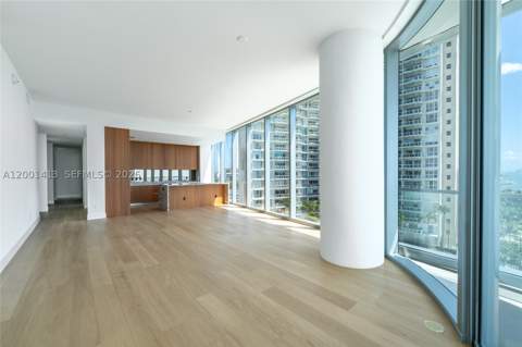 175 SE 25 Rd 501, Miami FL - photo 14 of 68