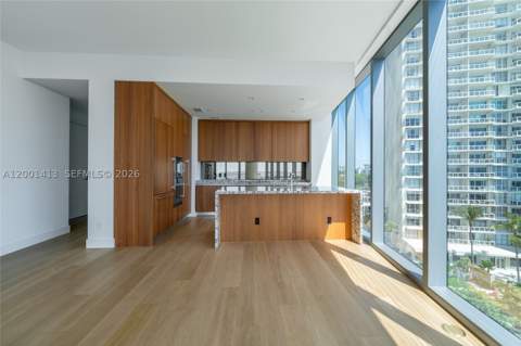 175 SE 25 Rd 501, Miami FL - photo 15 of 68
