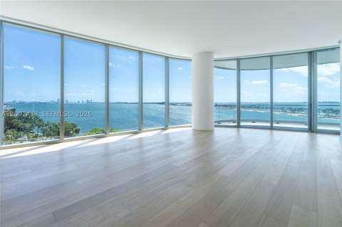 175 SE 25 Rd 501, Miami FL - photo 8 of 68