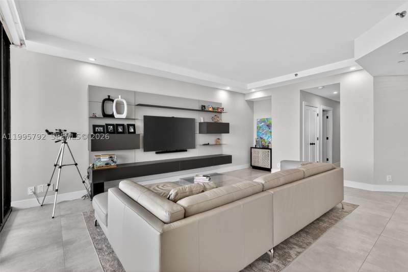 3 bedroom Condominium at 1000 Island Bl 3107, Williams Island, Aventura — photo 4