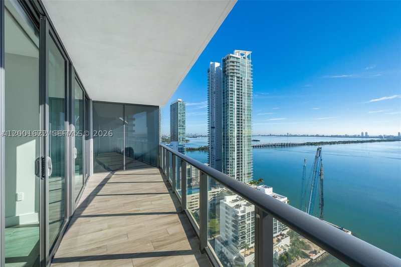 2 bedroom Condominium at 460 NE 28th St 2707, Icon Bay Condo, Miami — photo 1