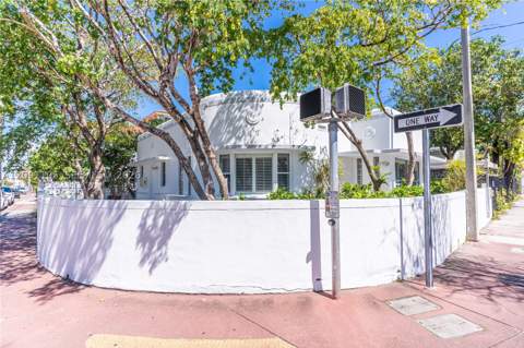 8101 Harding Ave, Miami Beach FL - photo 21 of 34