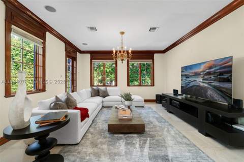 585 Arvida Pkwy, Coral Gables FL - photo 11 of 18