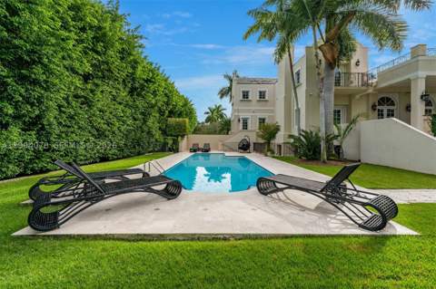 585 Arvida Pkwy, Coral Gables FL - photo 13 of 18