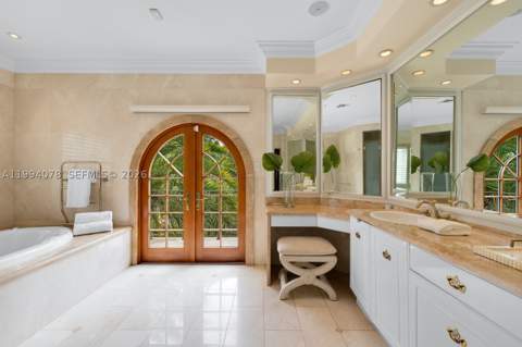 585 Arvida Pkwy, Coral Gables FL - photo 9 of 18