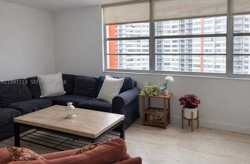 2 bedroom Condominium at 1351 NE Miami Gardens Dr 926E, Buckley Towers Condo - Ea, Miami — photo 5