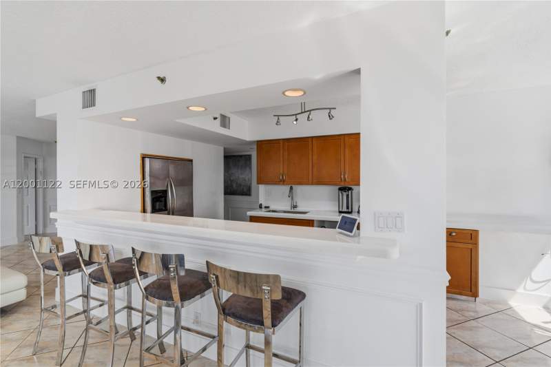 2 bedroom Condominium at 3600 Mystic Pointe Dr 513, Mystic Pointe Condo No On, Aventura — photo 2