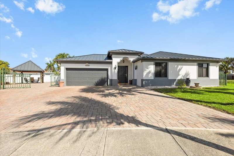 4 bedroom SingleFamilyResidence at 20300 SW 129th Place, Black Creek Homes, Miami — photo 1