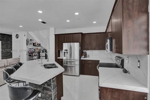 10231 SW 227th Ln, Cutler Bay FL - photo 17 of 72