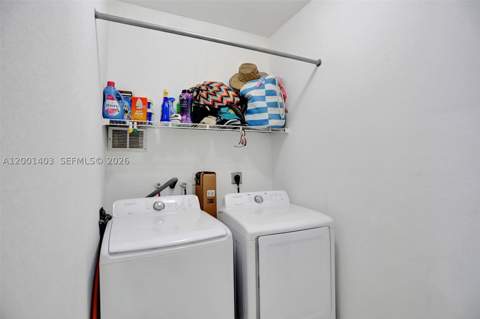 10231 SW 227th Ln, Cutler Bay FL - photo 24 of 72