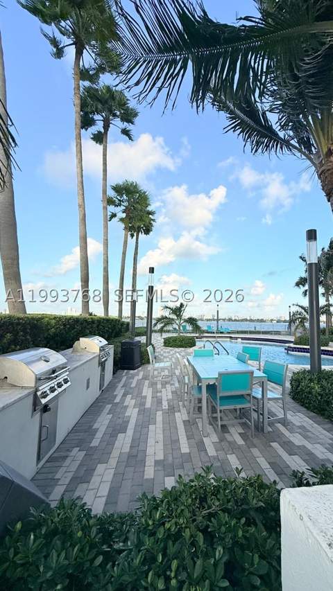 7501 E Treasure Dr 8B, North Bay Village FL - photo 6 of 11